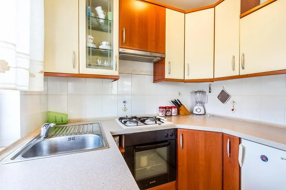 Apartment Sissano Liznjan Croatia