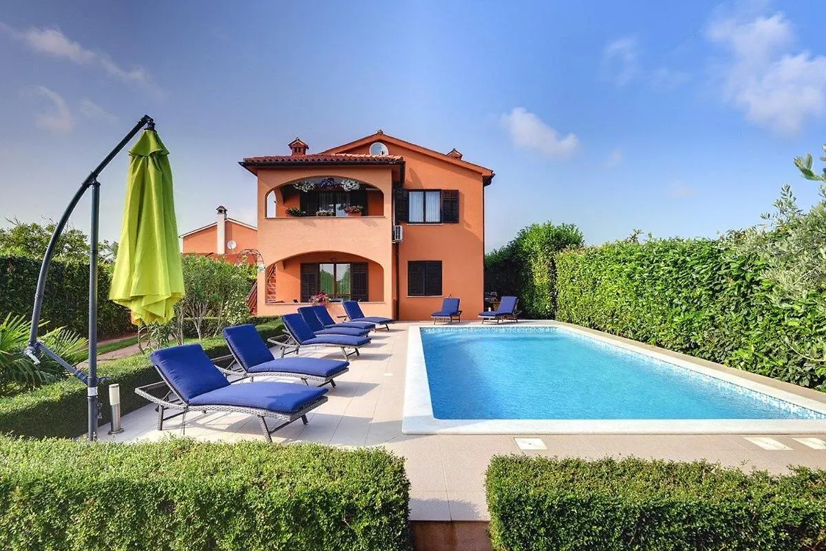 Apartment Sissano Liznjan